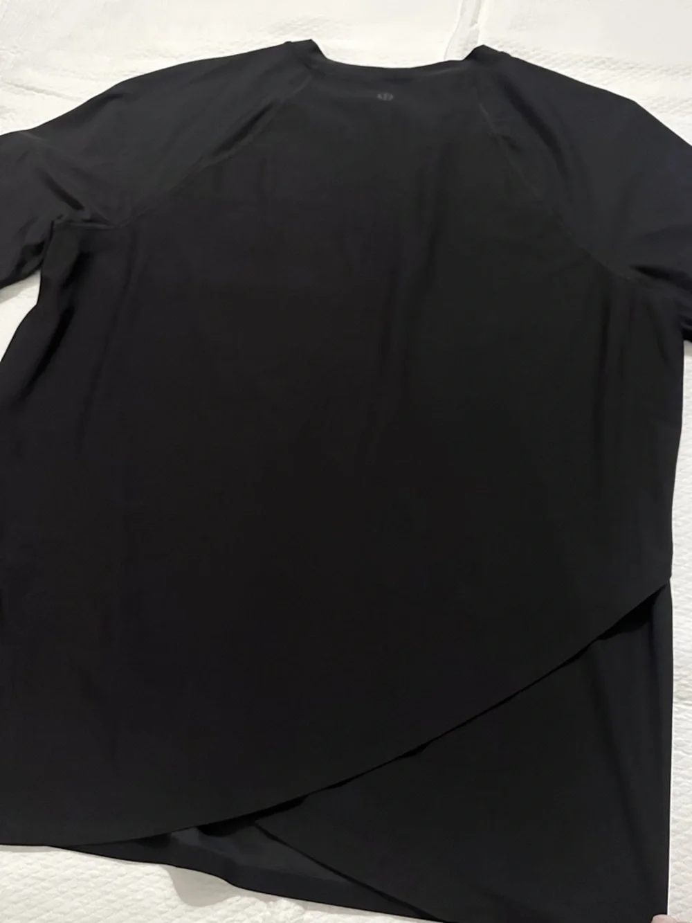 NWOT💕 Lululemon Sun Shelter Long Sleeve Rash Guard - Black XS